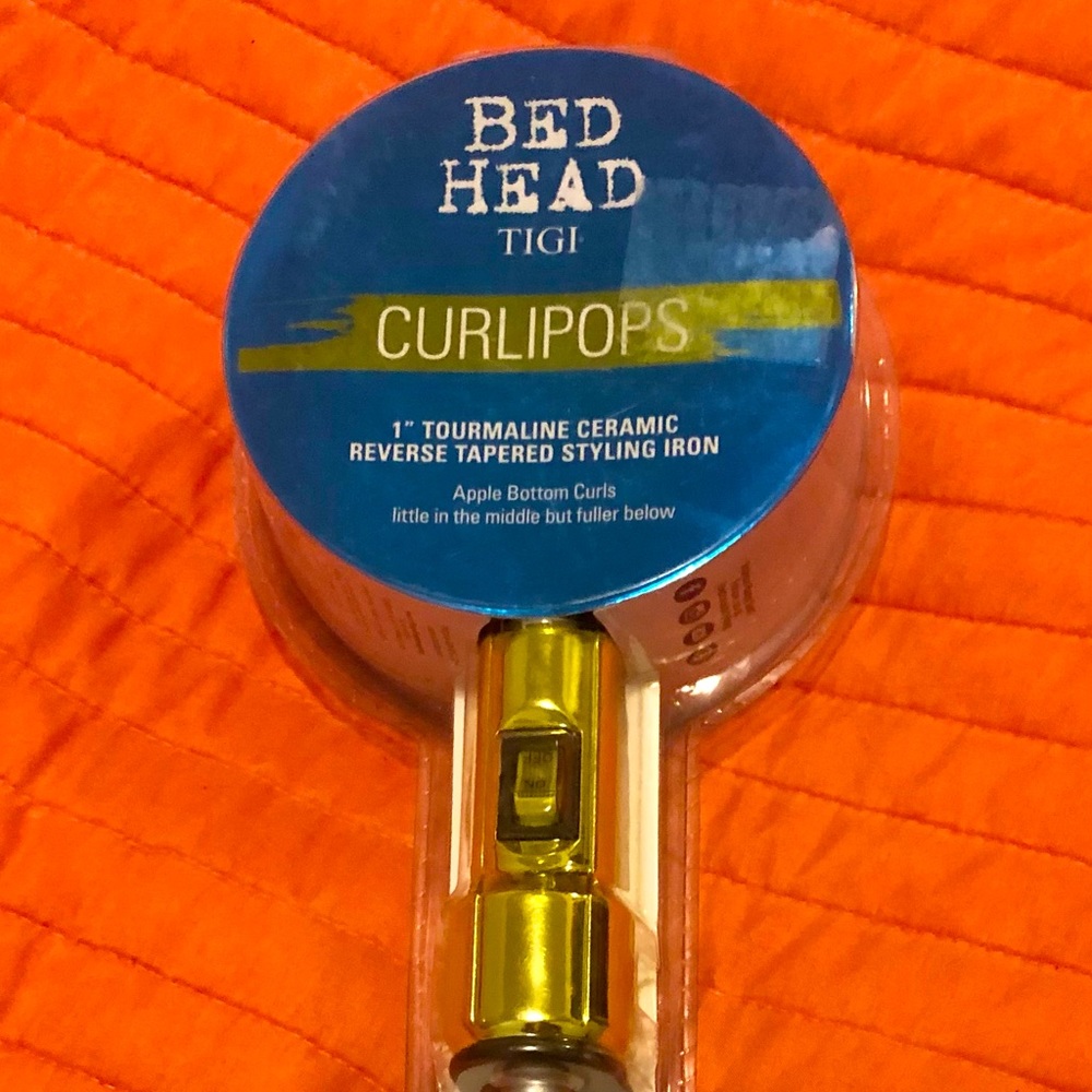 Bed head  curling iron